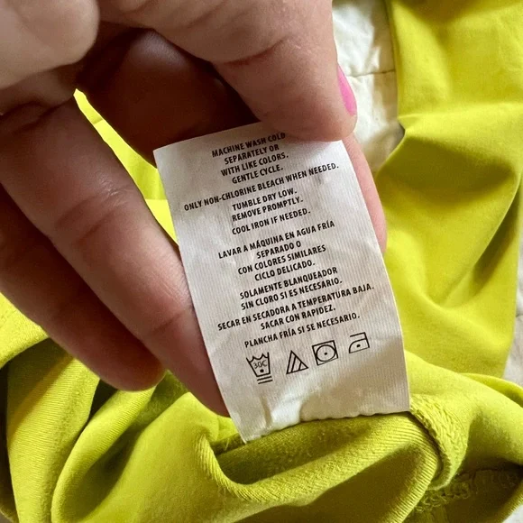 Jessica Simpson Active Ruched Crop Top - Picture 8 of 8